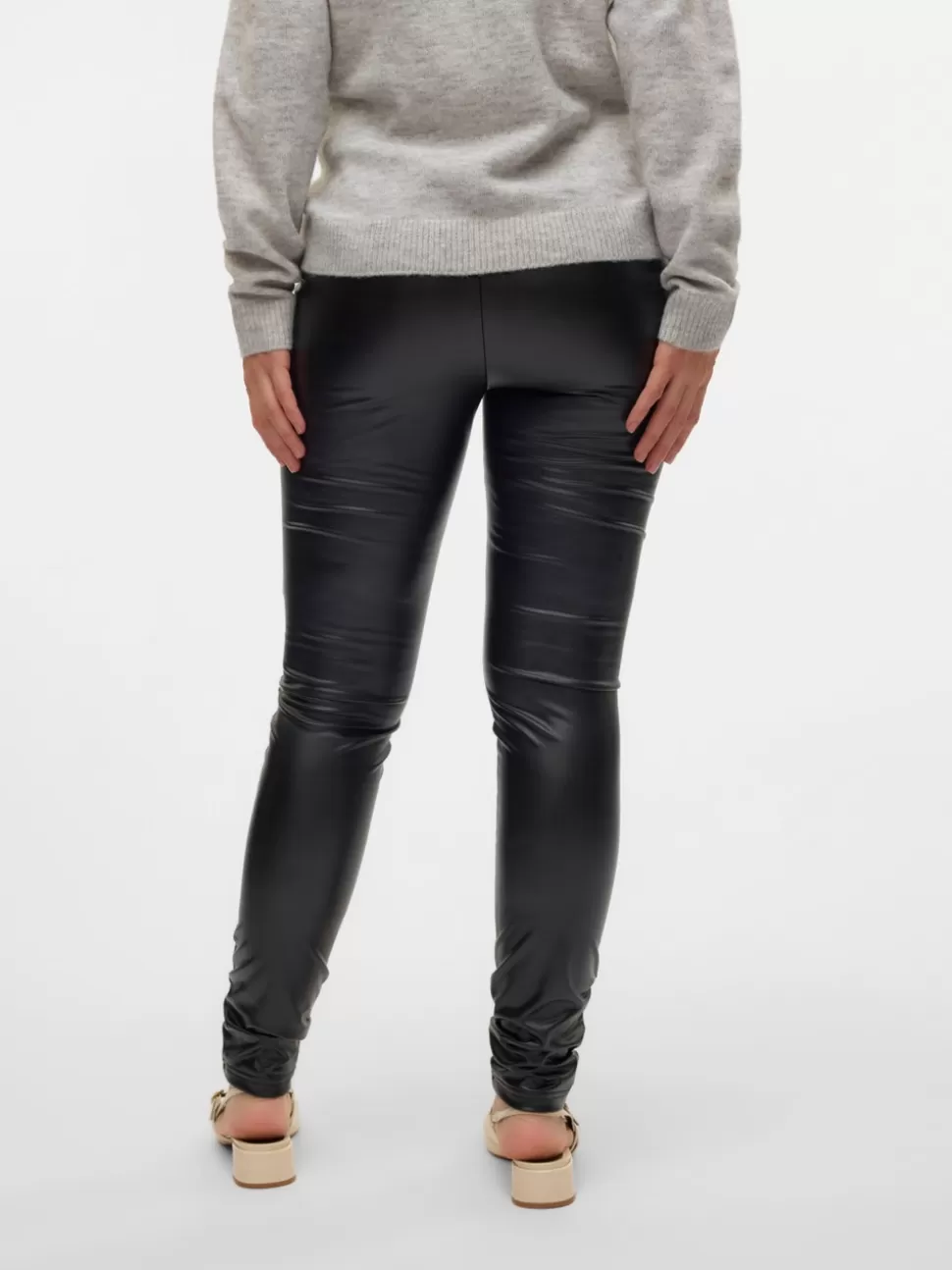 Byxor^VERO MODA Normal Passform Byxor Black
