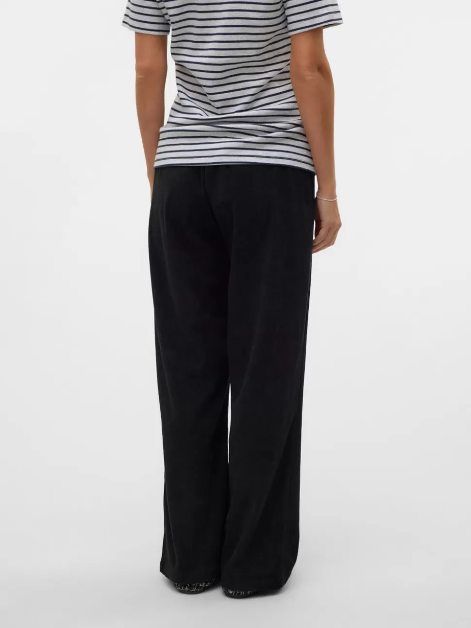 Byxor^VERO MODA Normal Passform Byxor Black