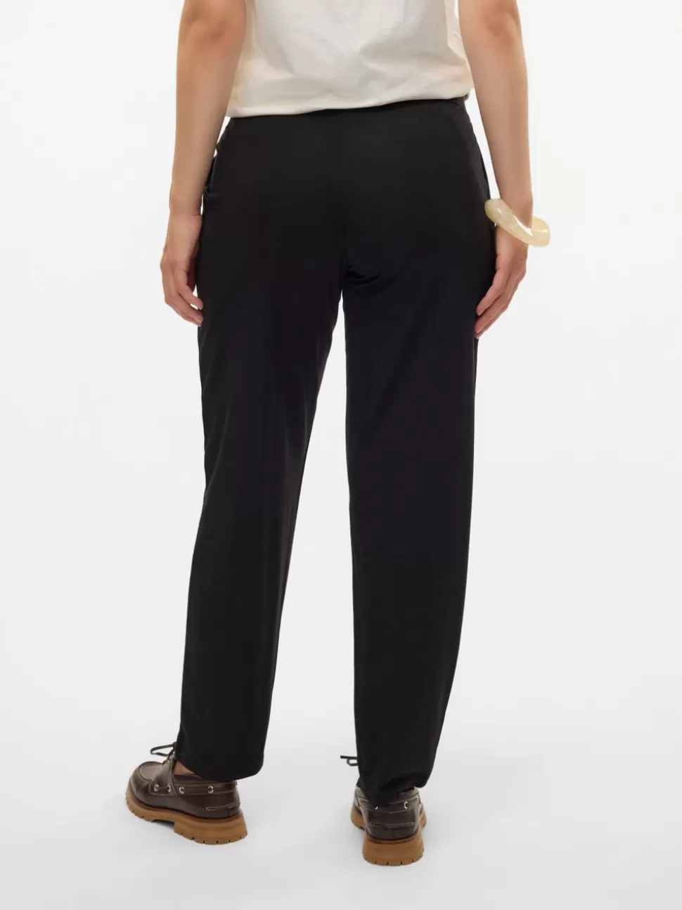 Byxor^VERO MODA Normal Passform Byxor Black