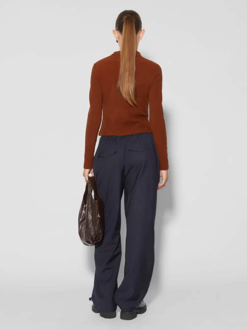 Byxor^VERO MODA SNJACKIE Träningsbyxor Navy Blazer