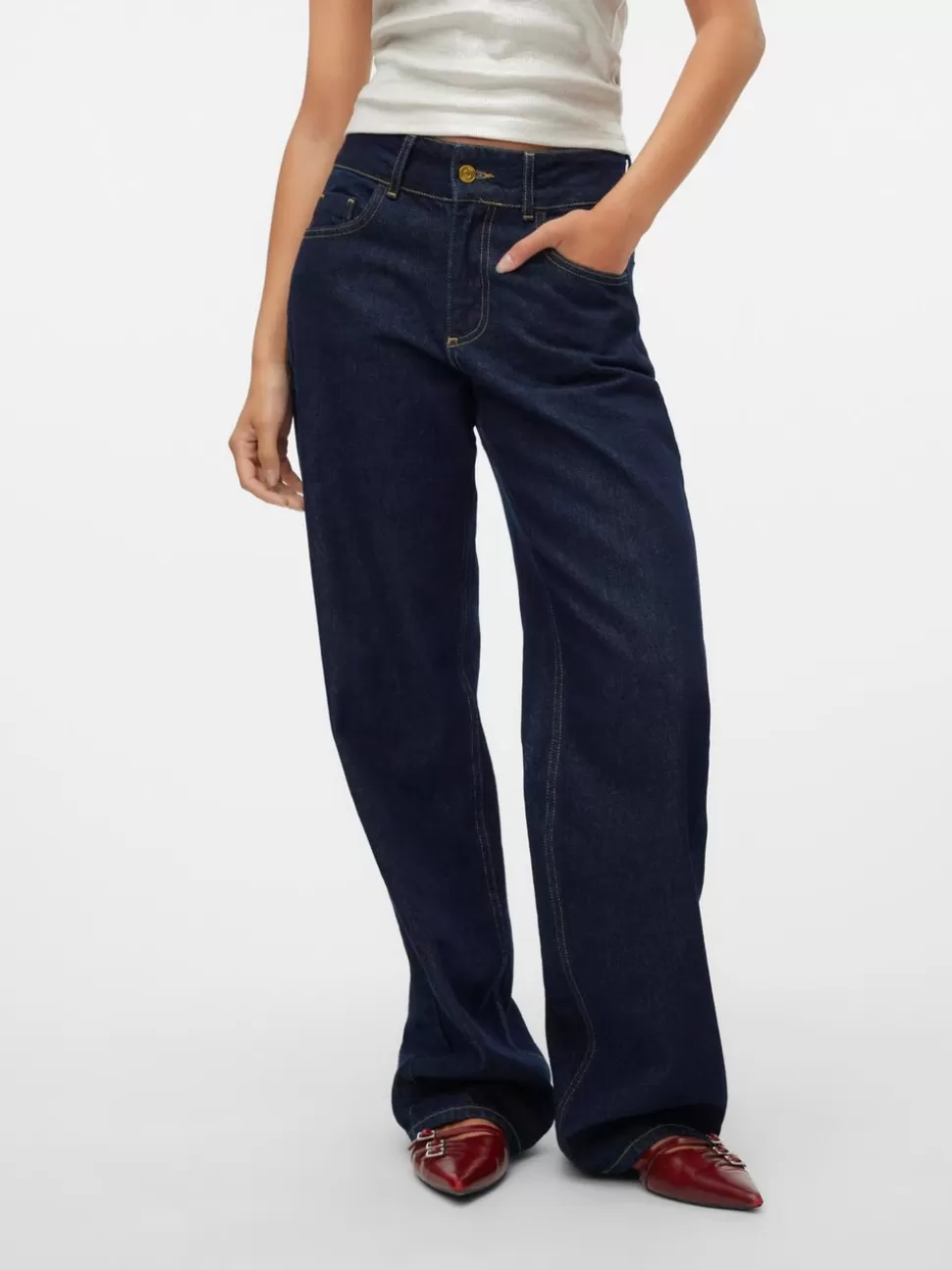 Jeans | Basics^VERO MODA SNRANCY Medelhög Midja Vid Passform Jeans Dark Blue Denim