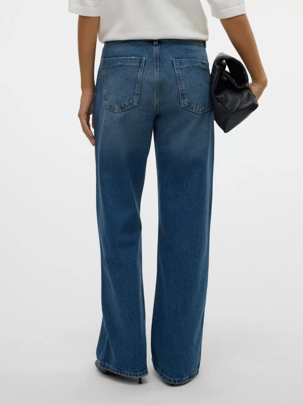 Jeans^VERO MODA SNRANCY Medelhög Midja Vid Passform Jeans Medium Blue Denim