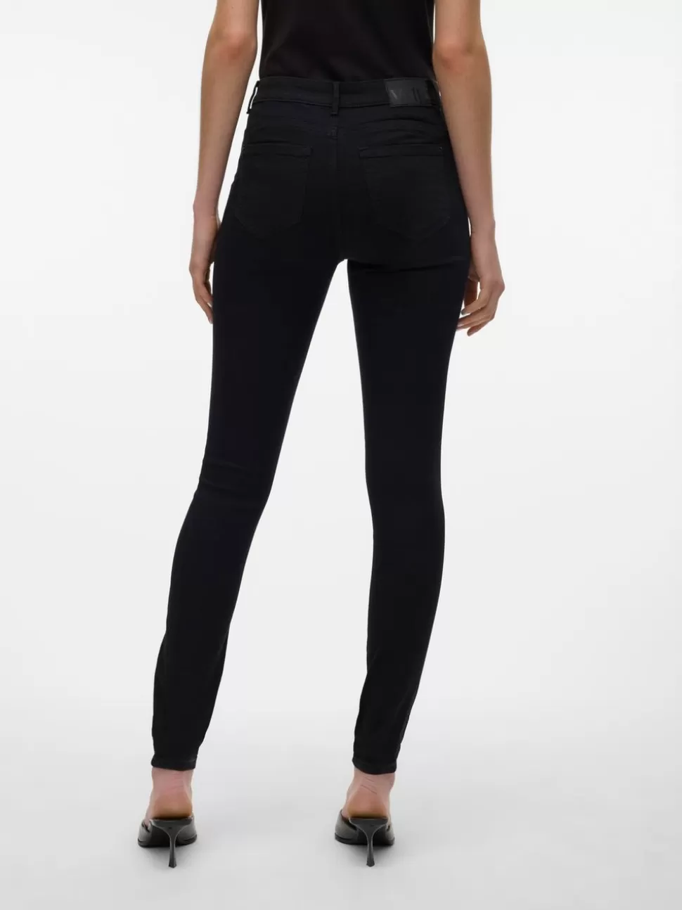 Jeans^VERO MODA VMALIA Medelhög Midja Slim Straight Fit Jeans Black