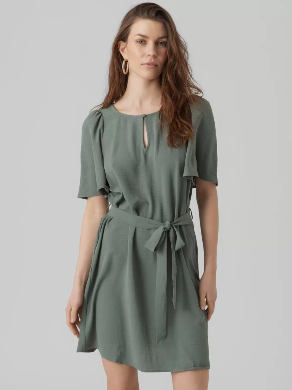 Klänningar^VERO MODA VMALVA Kort Klänning Laurel Wreath