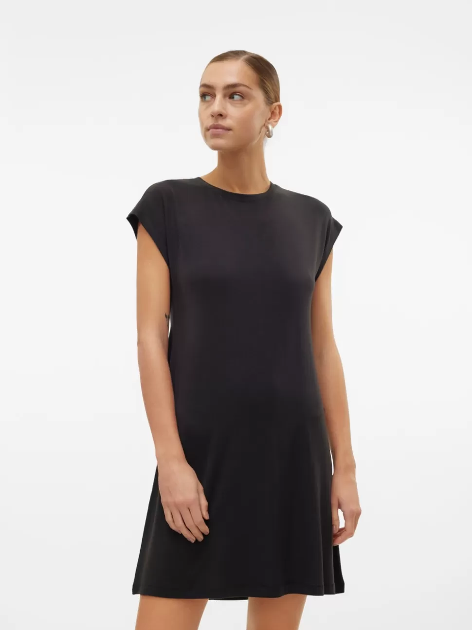 Klänningar^VERO MODA VMAVA Midiklänning Black