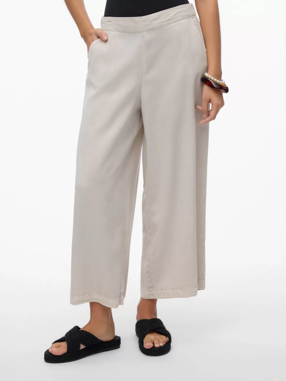 Byxor^VERO MODA VMBREE Medelhög Midja Culottebyxor Silver Lining