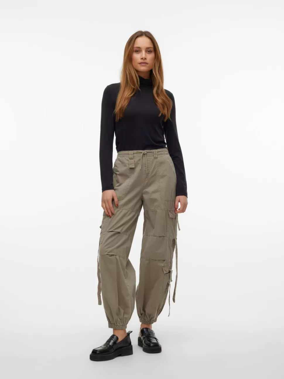 Jeans | Byxor^VERO MODA VMBREEZY Medelhög Midja Lös Passform Jeans Khaki