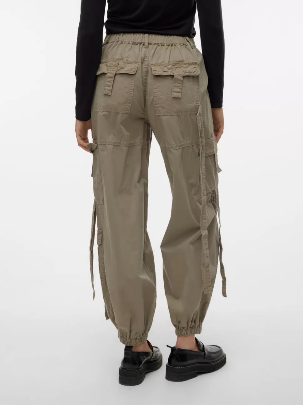 Jeans | Byxor^VERO MODA VMBREEZY Medelhög Midja Lös Passform Jeans Khaki