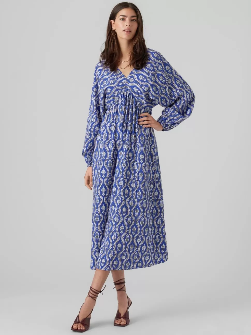 Klänningar^VERO MODA VMBRITA Lång Klänning Dazzling Blue