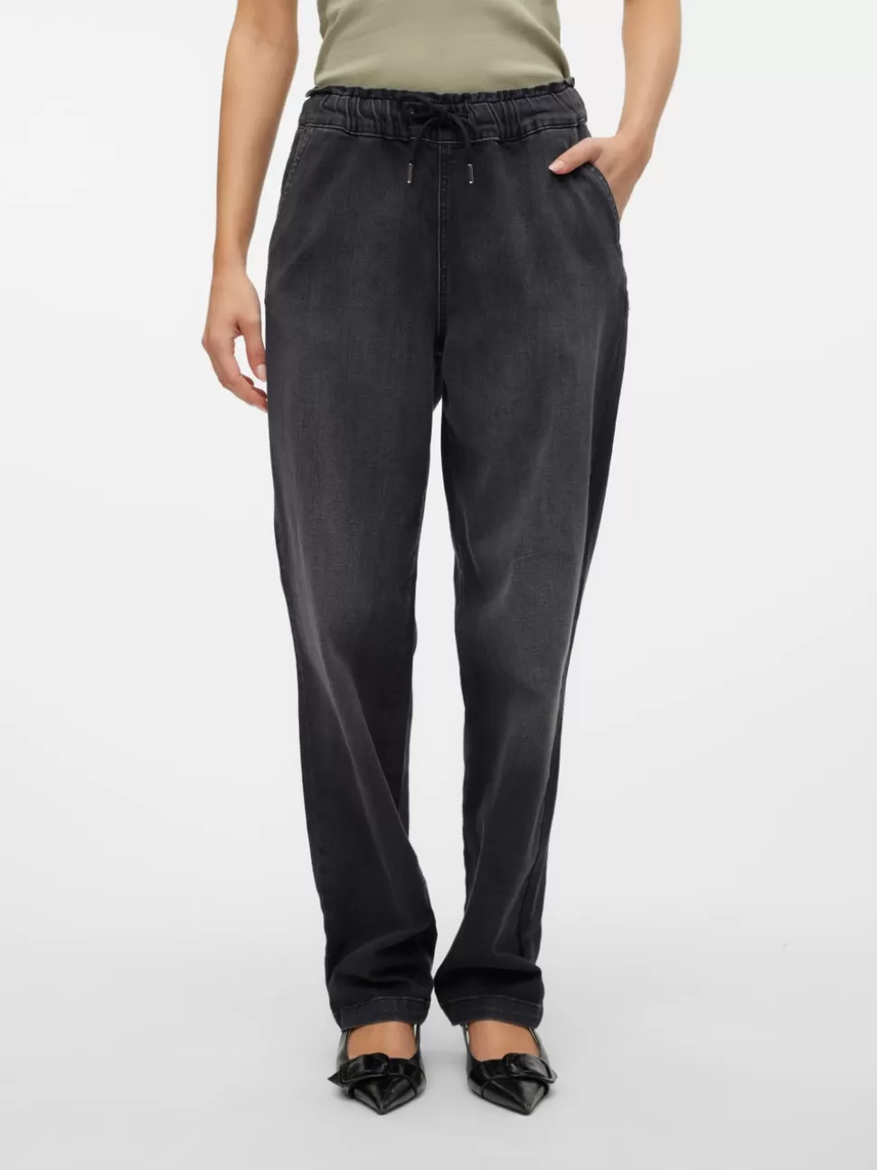 Jeans^VERO MODA VMCALLIE Medelhög Midja Loose Carrot Fit Jeans Black Denim