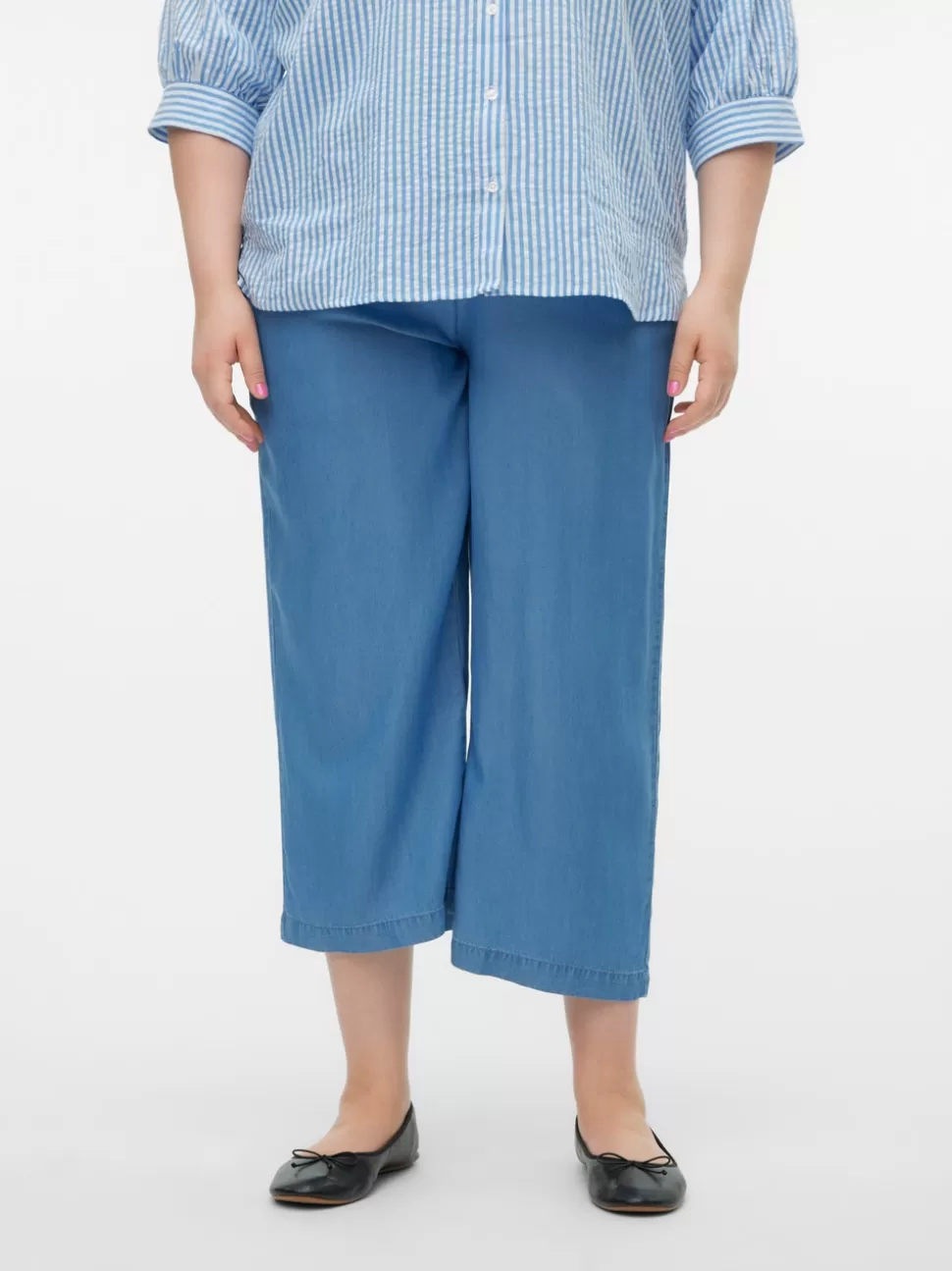Byxor^VERO MODA VMCBREE Medelhög Midja Culottebyxor Medium Blue Denim