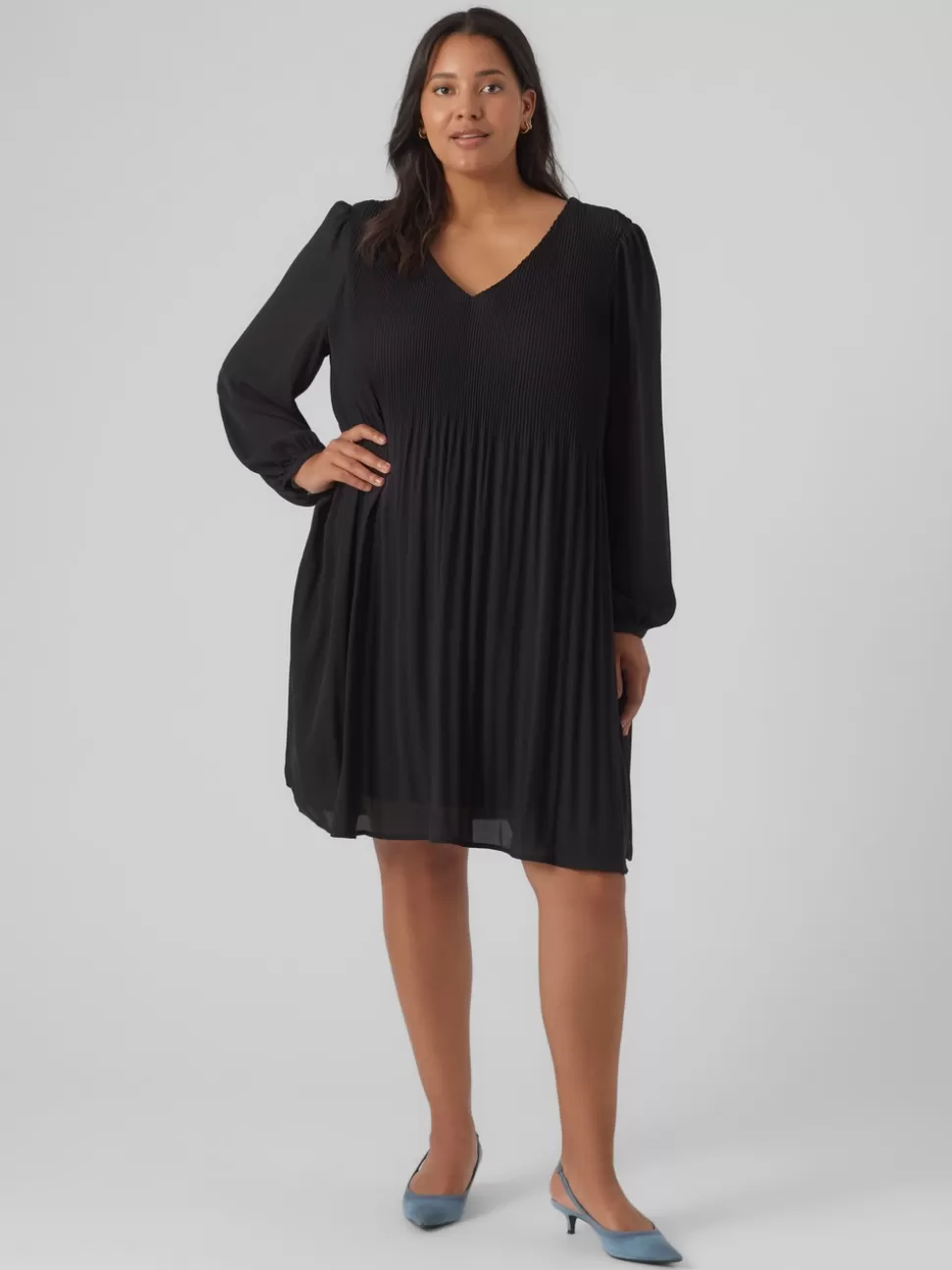Klänningar^VERO MODA VMCCINDY Midiklänning Black