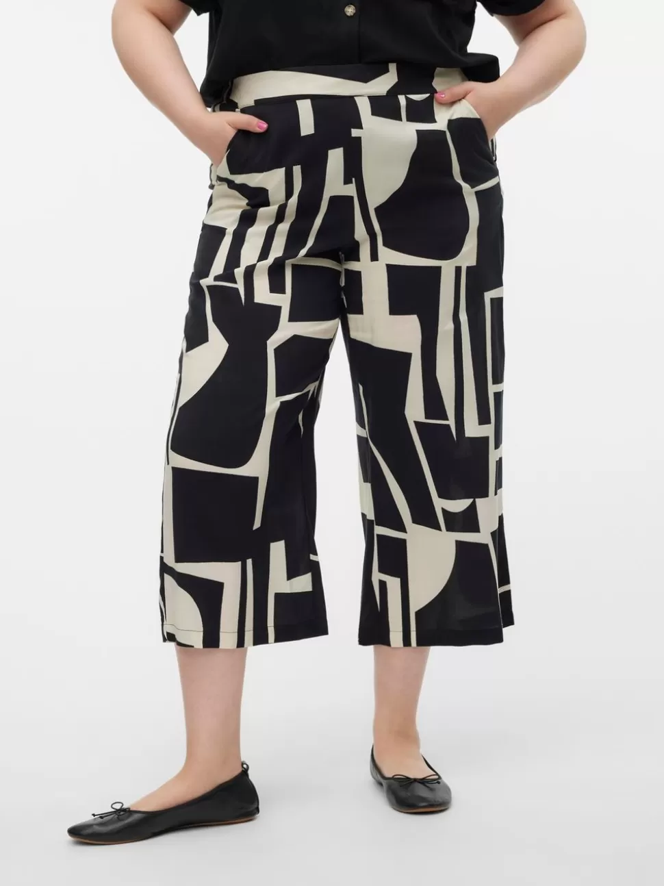 Byxor^VERO MODA VMCEASY Hög Midja Culottebyxor Black