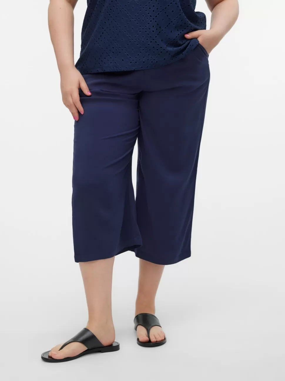 Byxor^VERO MODA VMCEASY Hög Midja Culottebyxor Navy Blazer
