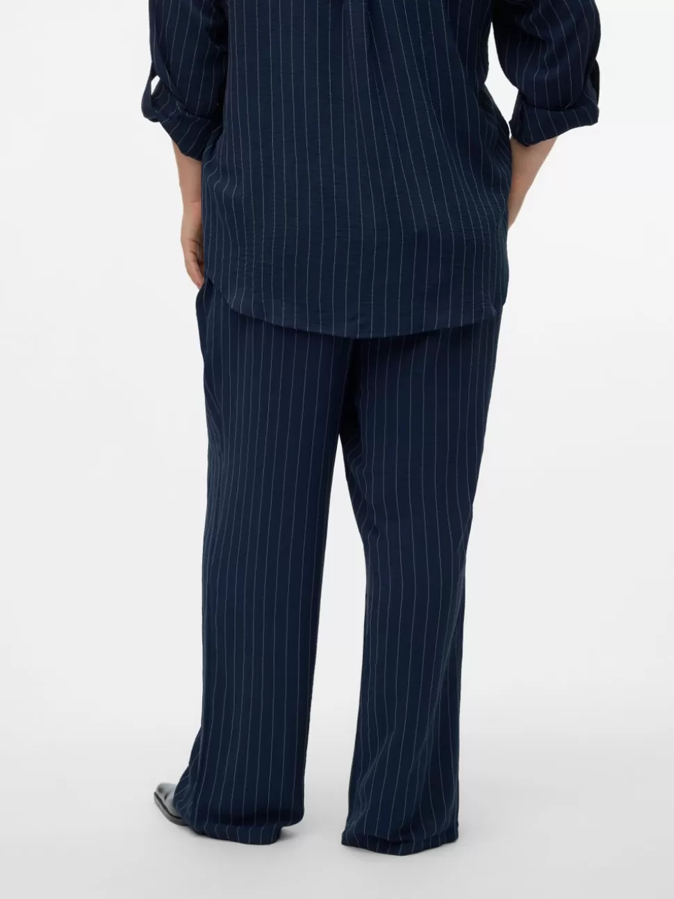 Byxor^VERO MODA VMCEMMA Hög Midja Byxor Navy Blazer