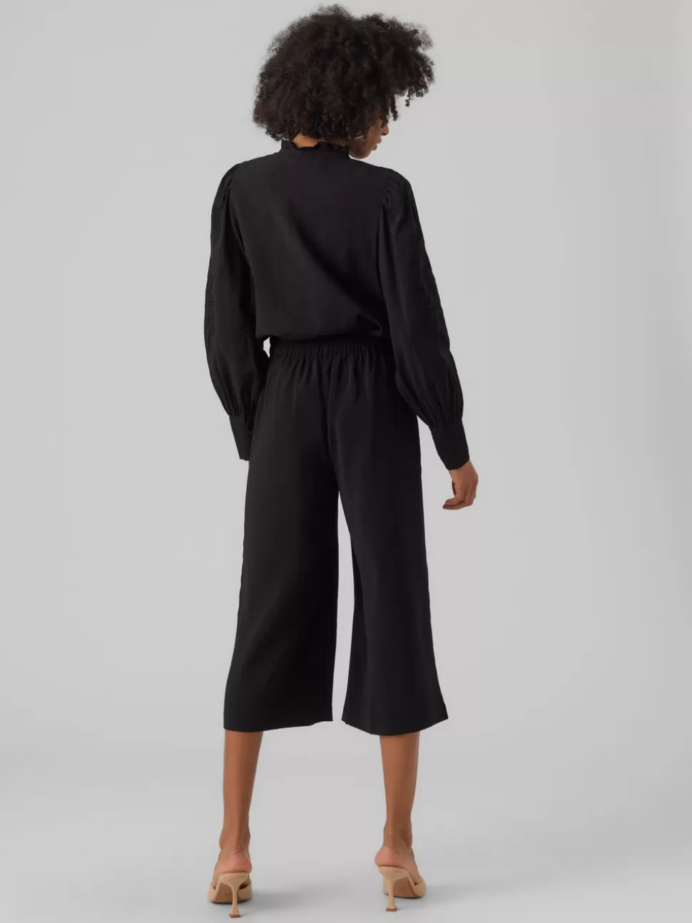 Byxor | Basics^VERO MODA VMCOCO Medelhög Midja Culottebyxor Black
