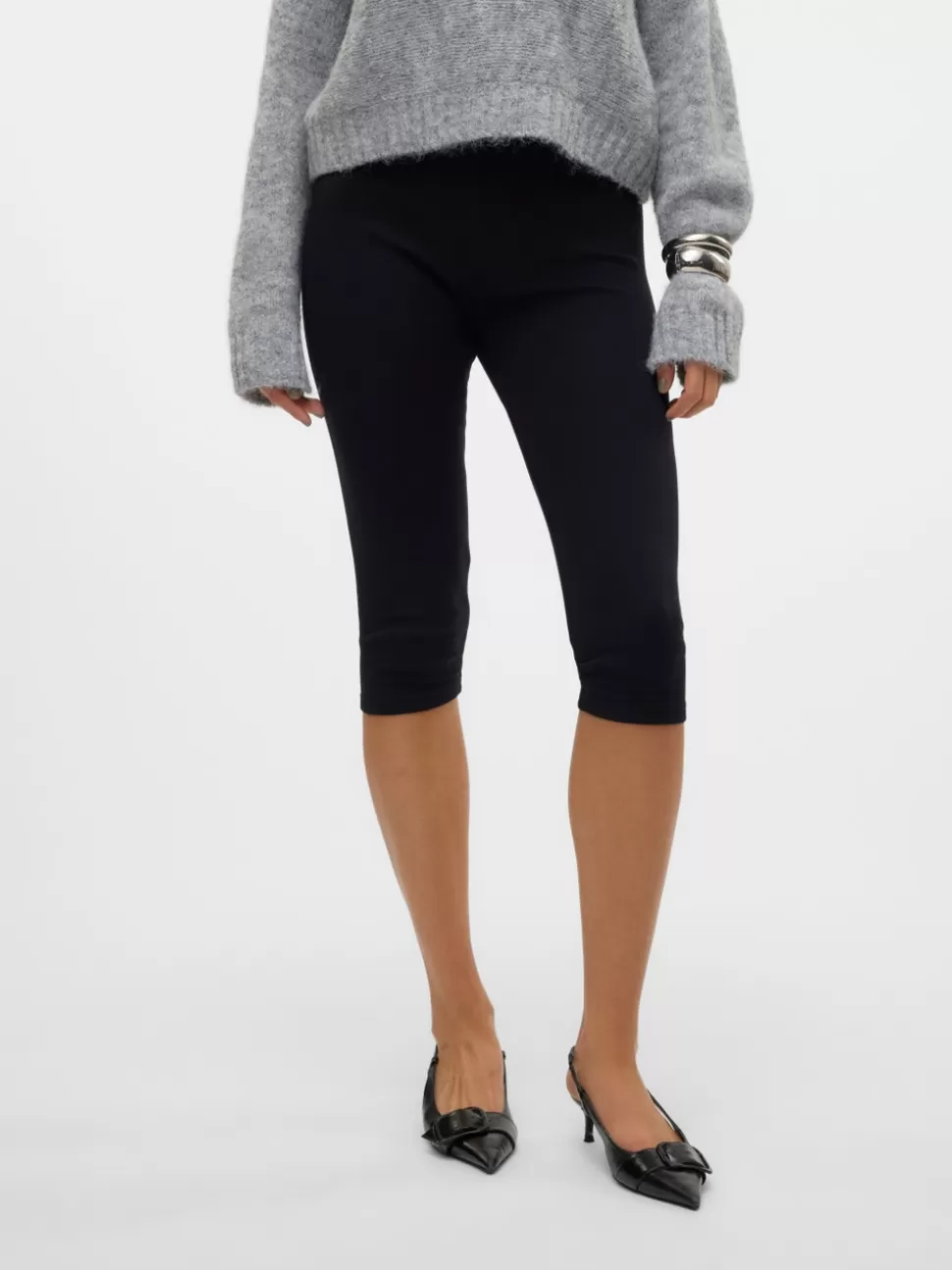 Byxor^VERO MODA VMCORA Capribyxor Black