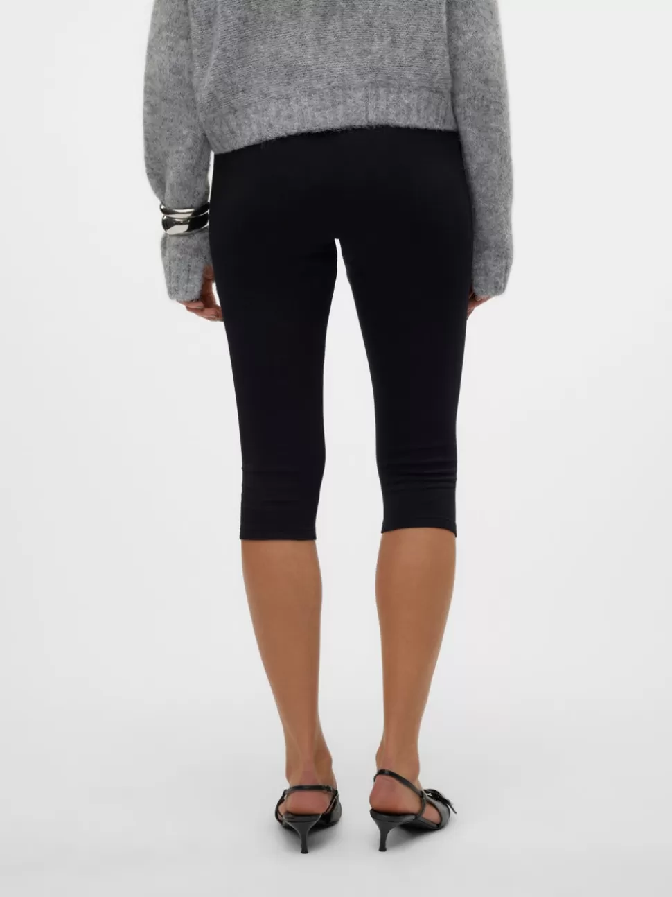 Byxor^VERO MODA VMCORA Capribyxor Black