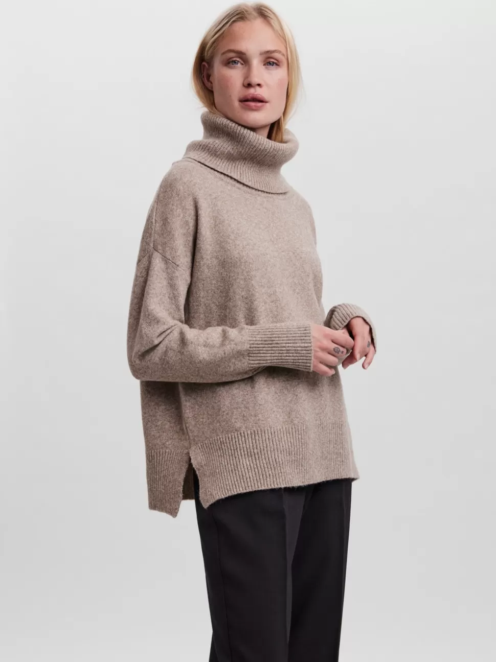 Stickat | Toppar^VERO MODA VMDOFFY Pullover Sepia Tint
