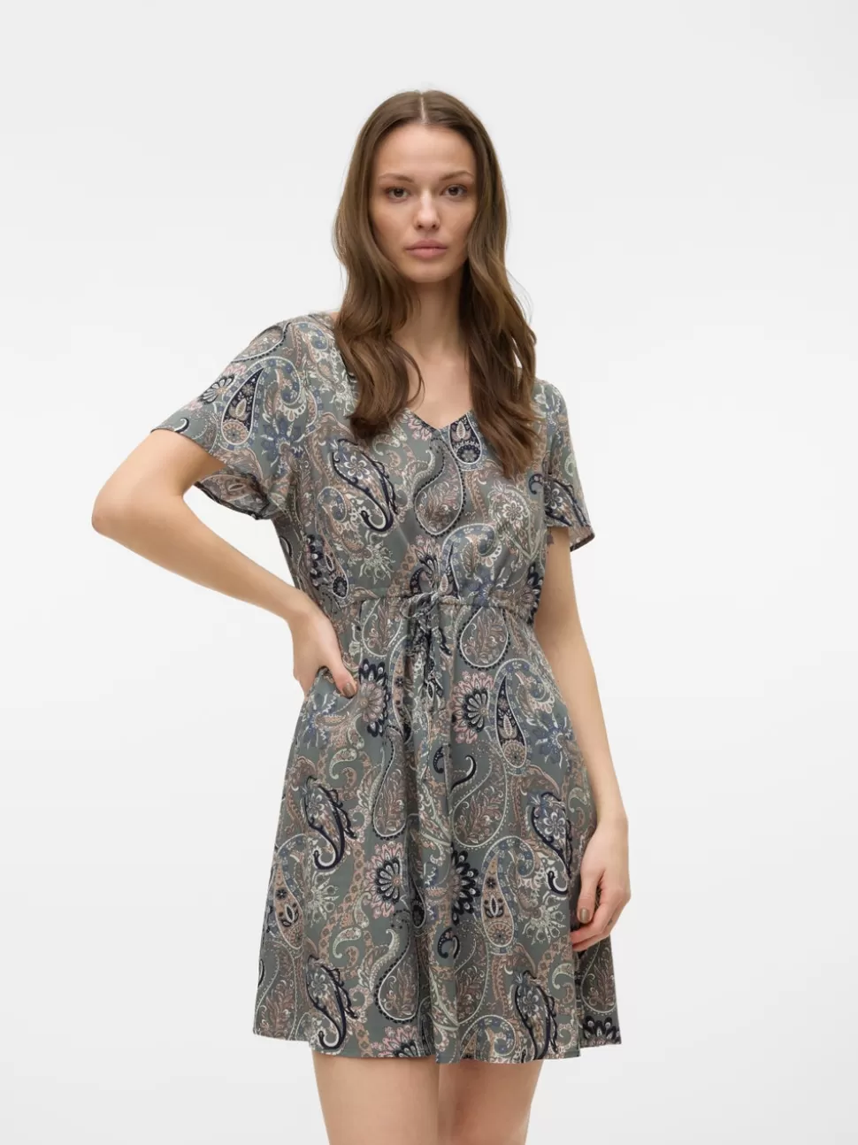 Klänningar^VERO MODA VMEASY Kort Klänning Laurel Wreath
