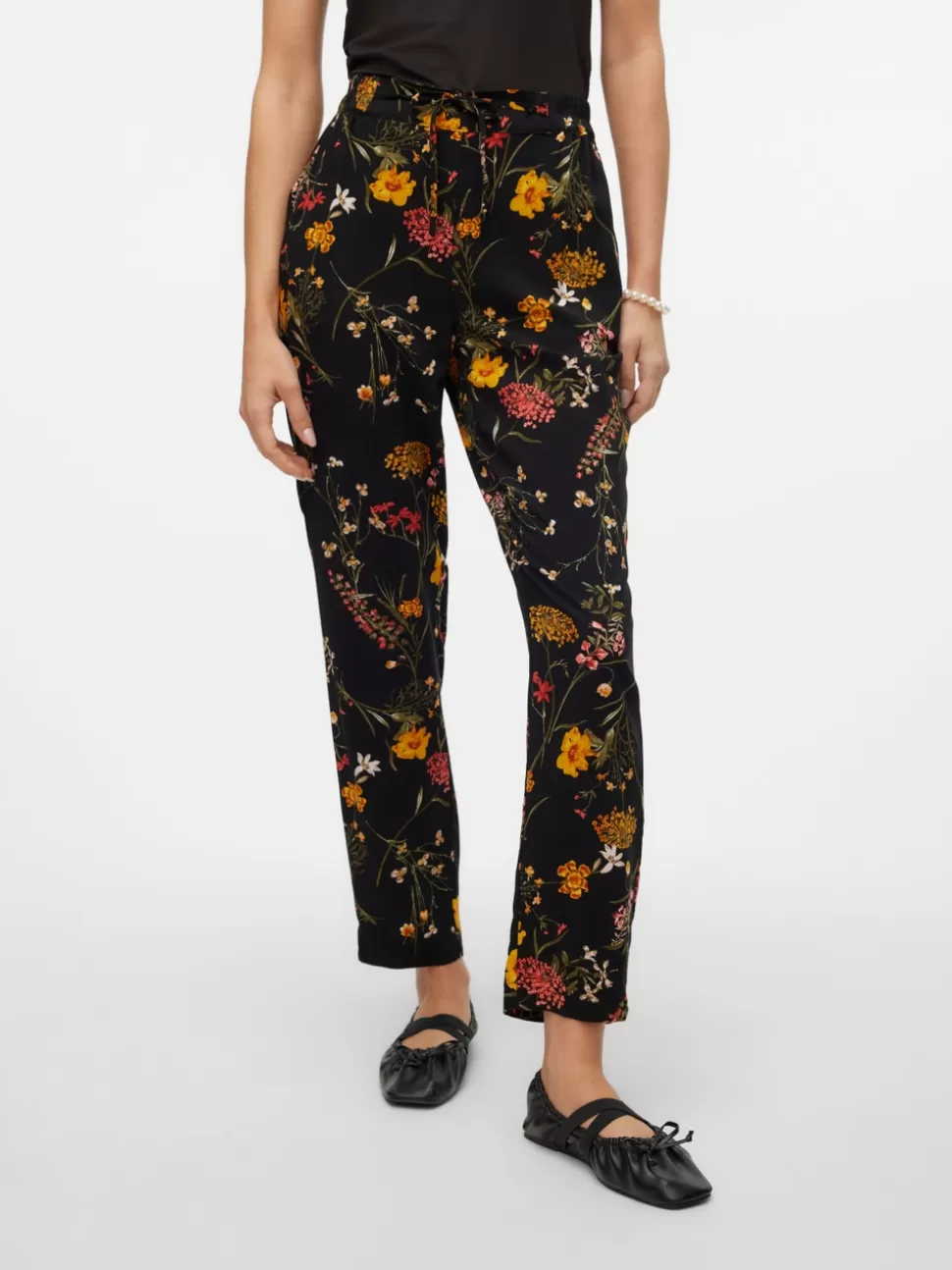 Byxor^VERO MODA VMEASY Medelhög Midja Byxor Black