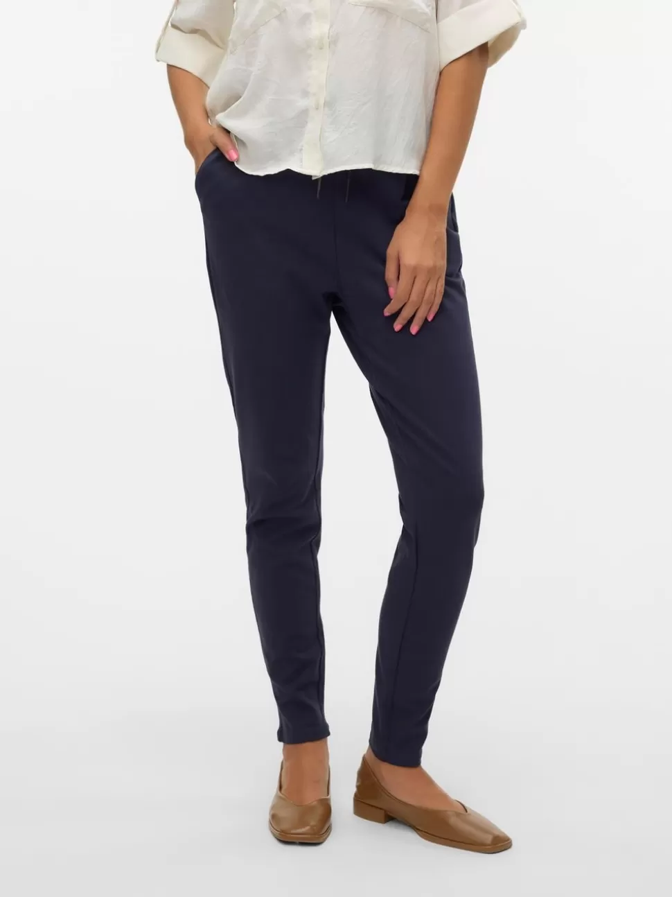 Byxor | Basics^VERO MODA VMEVA Medelhög Midja Byxor Night Sky