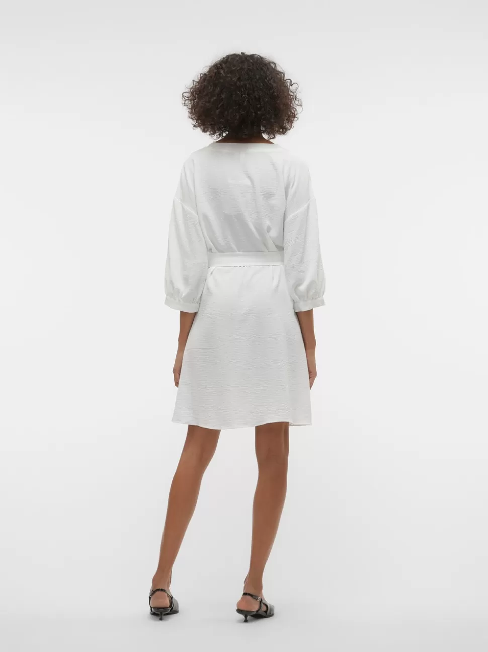 Klänningar^VERO MODA VMGAIGA Kort Klänning Cloud Dancer