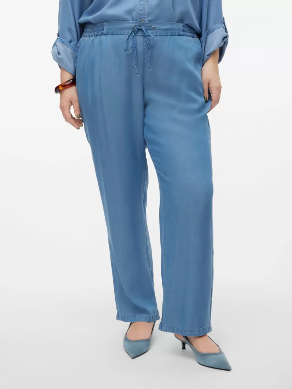 Byxor^VERO MODA VMHARPER Medelhög Midja Byxor Medium Blue Denim