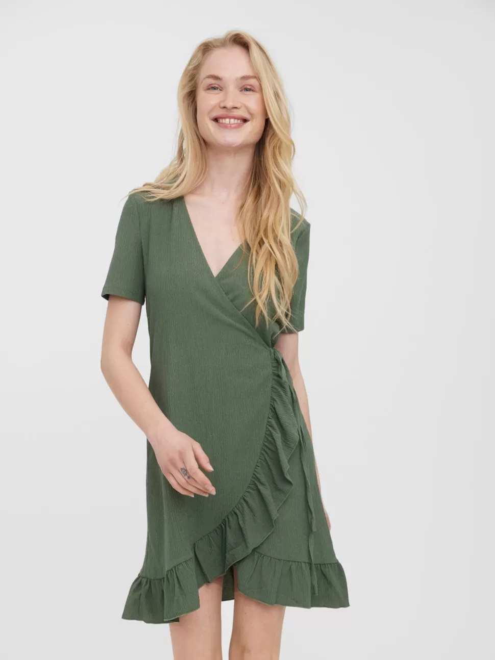 Klänningar | Basics^VERO MODA VMHAYA Kort Klänning Laurel Wreath