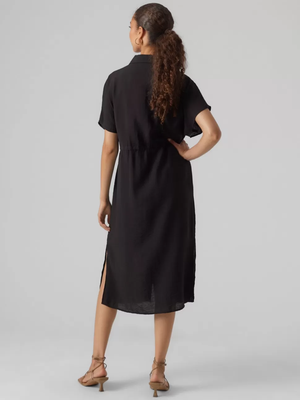 Klänningar^VERO MODA VMIRIS Midiklänning Black
