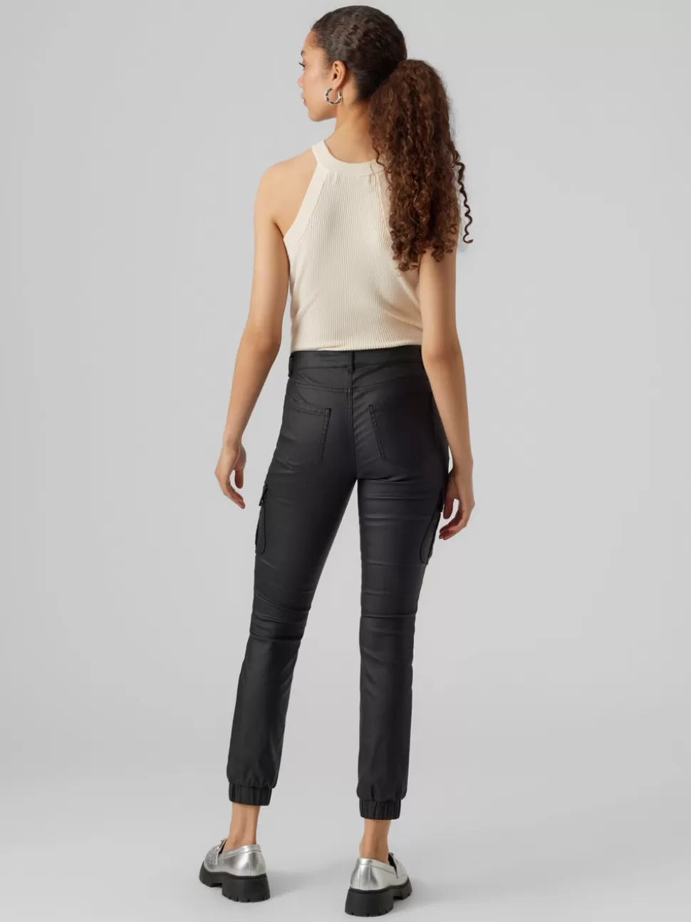 Byxor^VERO MODA VMIVY Medelhög Midja Cargobyxor Black
