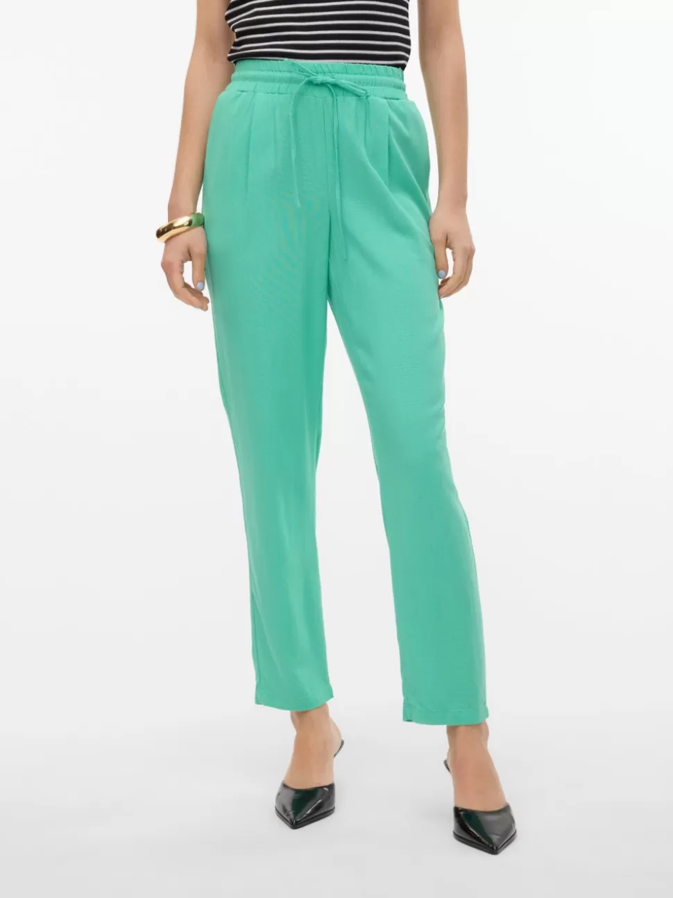 Byxor | Basics^VERO MODA VMJESMILO Medelhög Midja Byxor Katydid