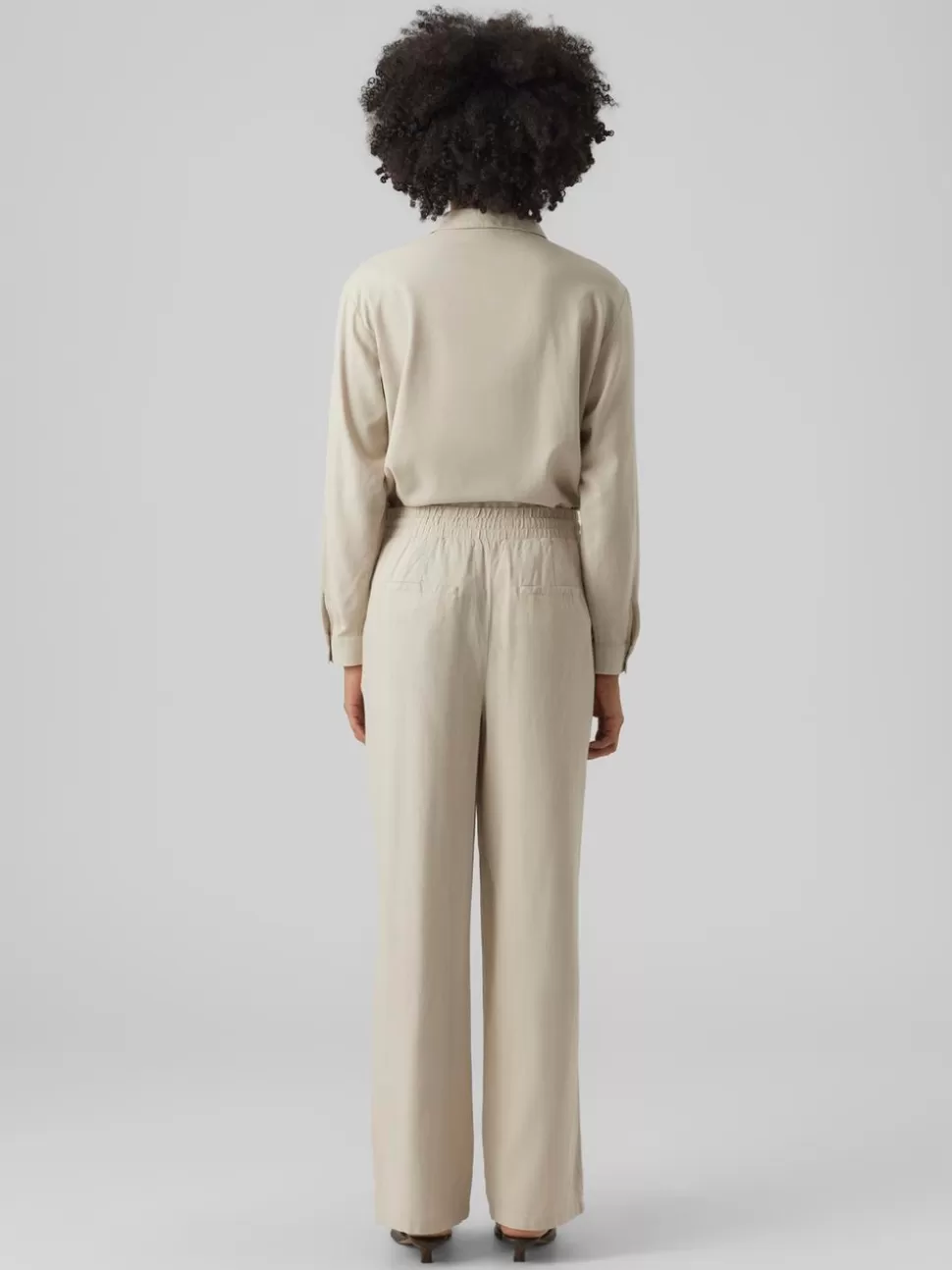 Byxor | Basics^VERO MODA VMJESMILO Medelhög Midja Byxor Silver Lining