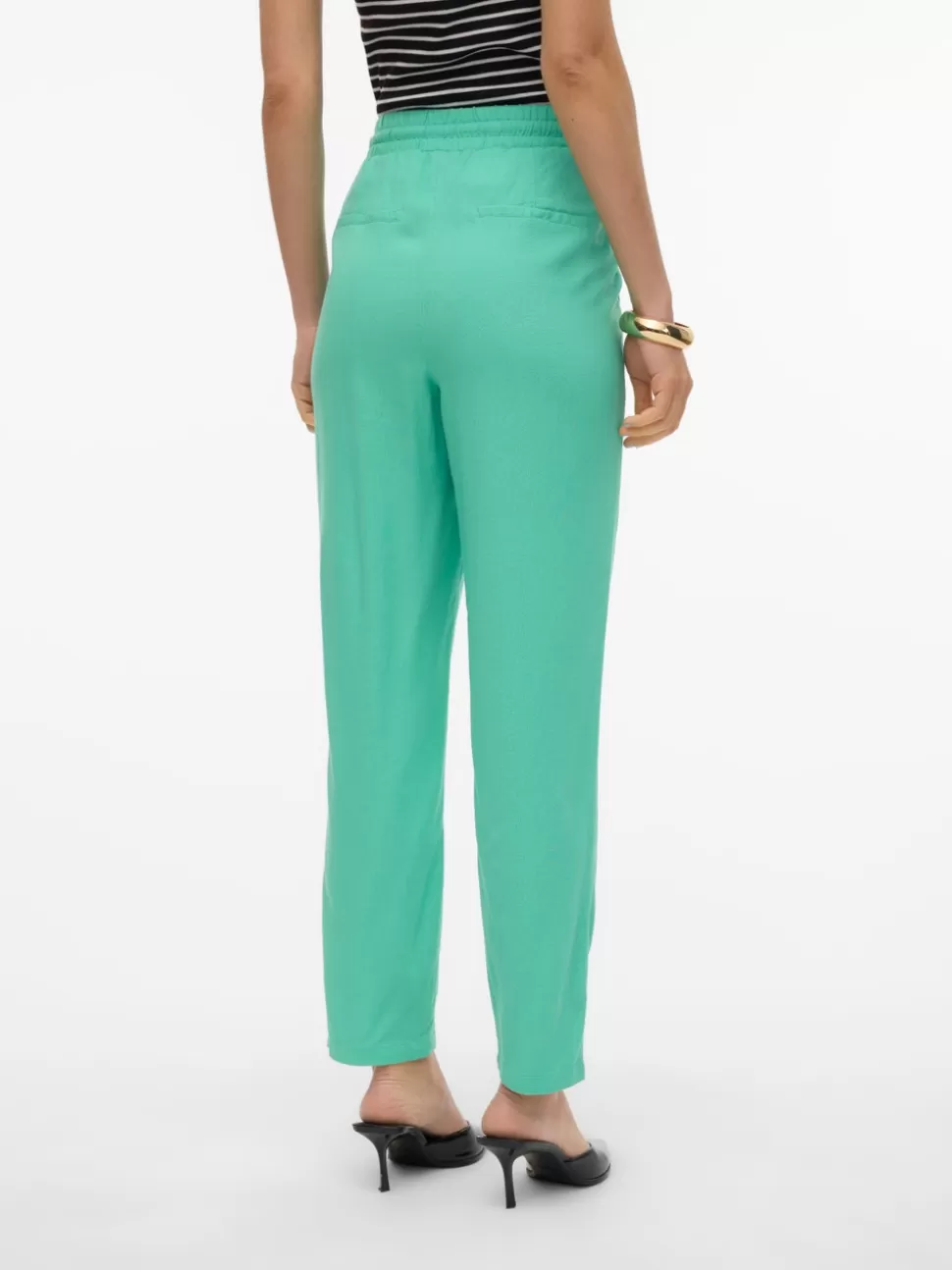 Byxor | Basics^VERO MODA VMJESMILO Medelhög Midja Byxor Katydid