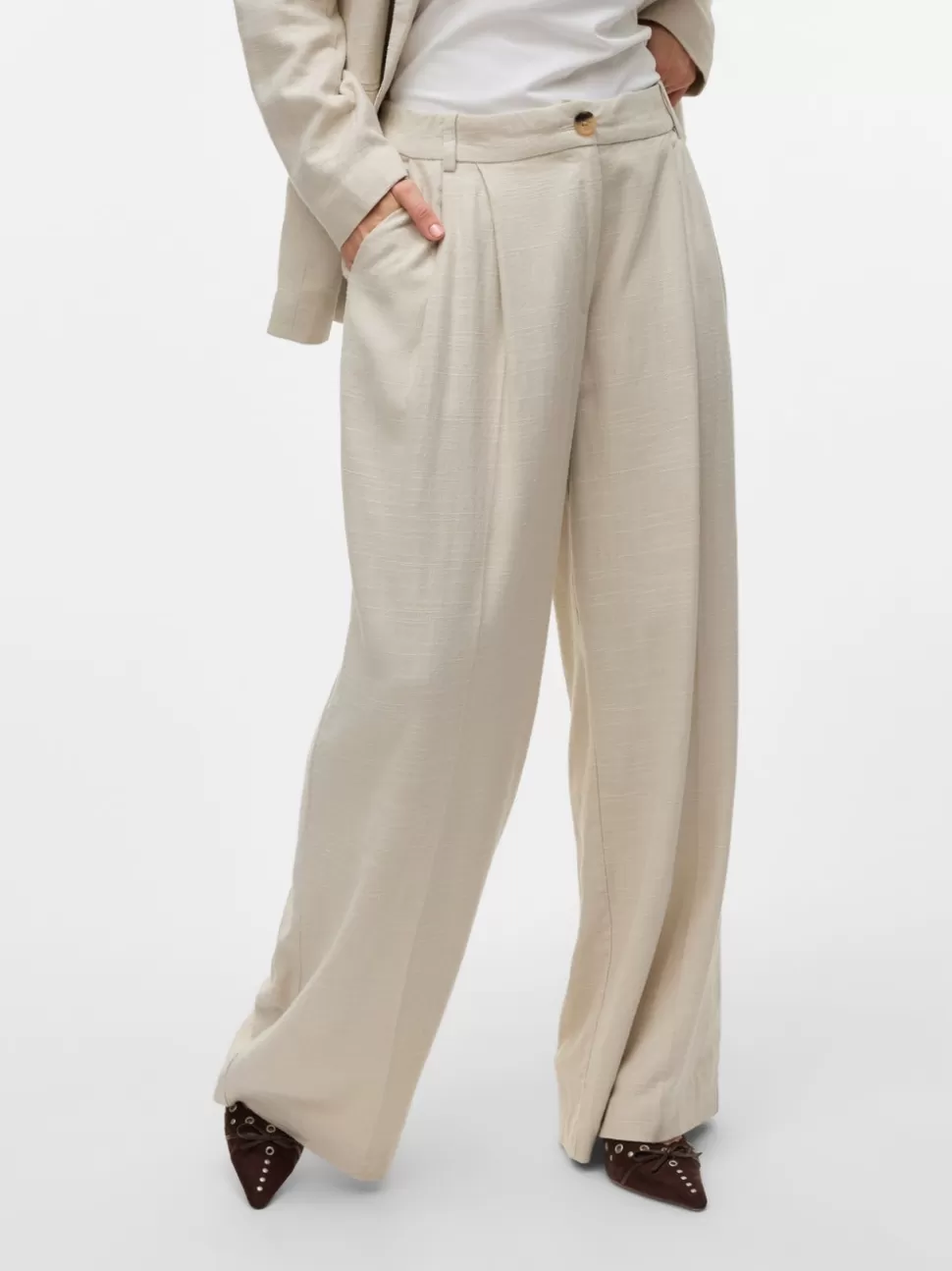 Byxor^VERO MODA VMJOLIE Skräddarsydda Byxor French Oak