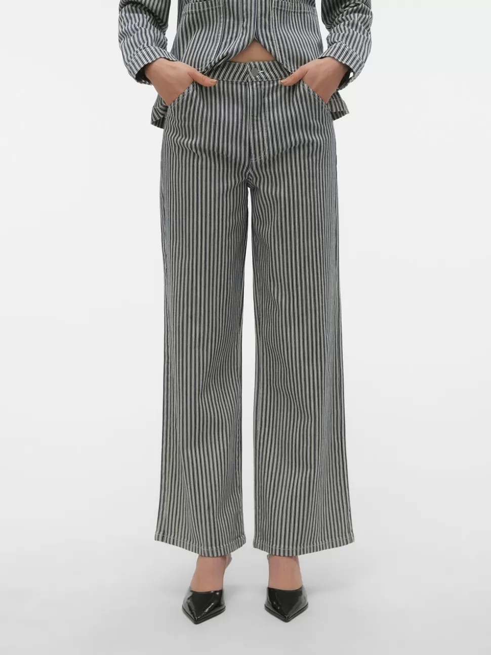 Jeans^VERO MODA VMKATHY Hög Midja Vid Passform Jeans Medium Blue Denim
