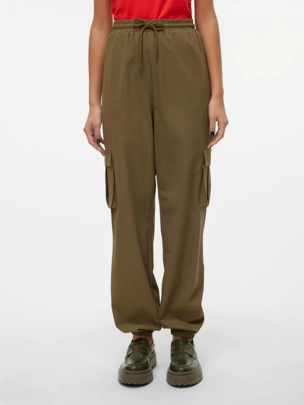 Byxor^VERO MODA VMKIMBERLY Hög Midja Cargobyxor Capers