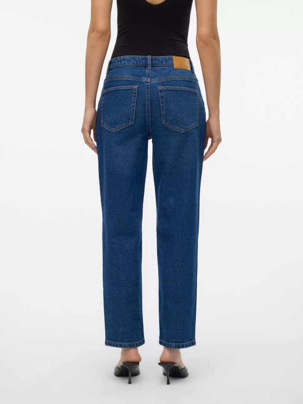 Jeans^VERO MODA VMKYLA Medelhög Midja Rak Passform Jeans Dark Blue Denim