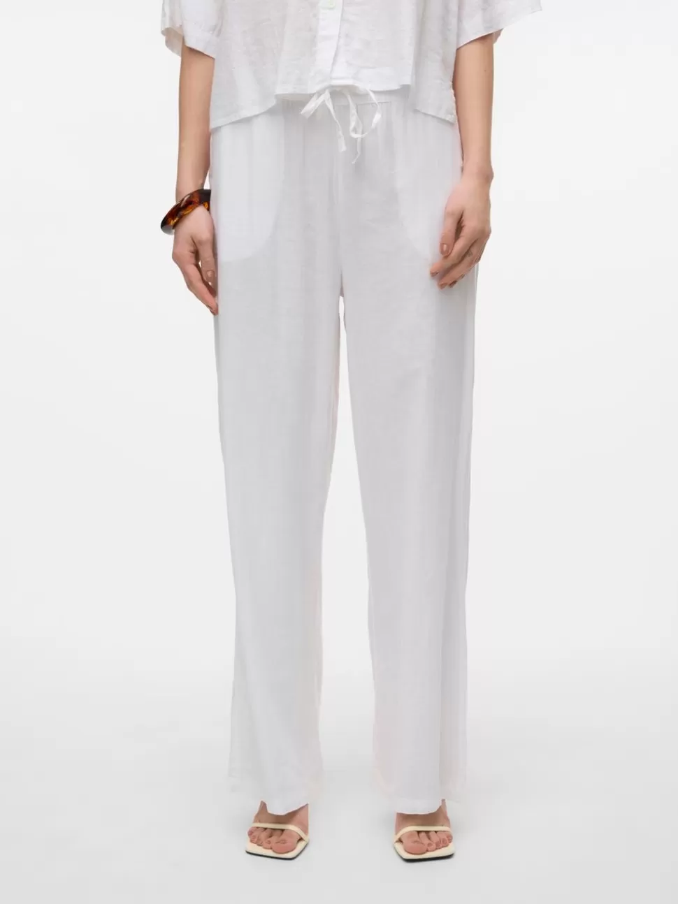 Byxor | Basics^VERO MODA VMLINN Medelhög Midja Byxor Snow White