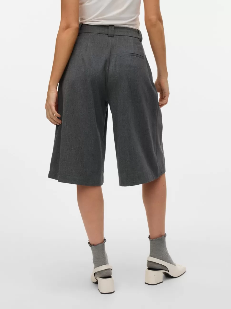 Shorts^VERO MODA VMLOVELY Knäbyxor Medium Grey Melange