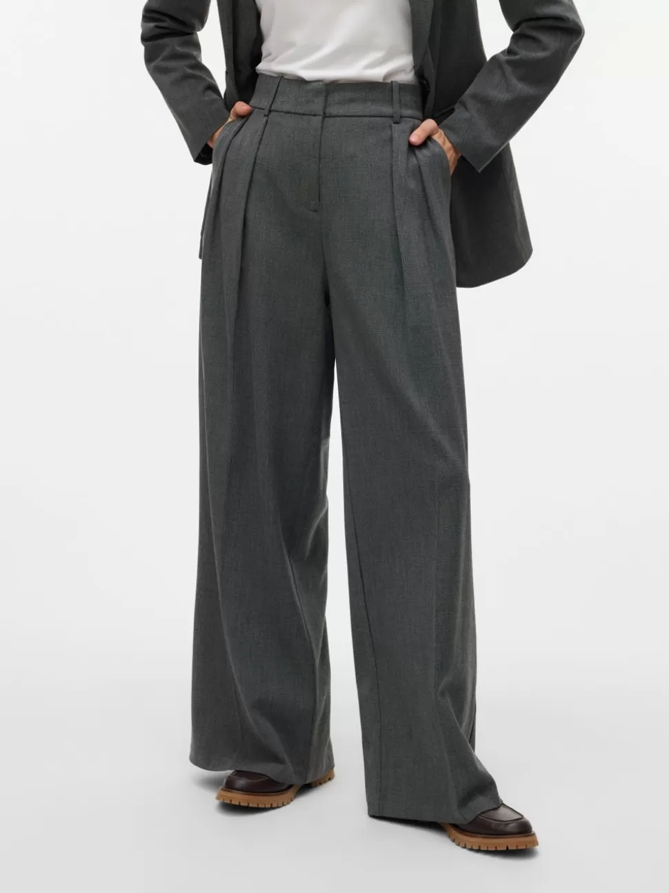 Byxor^VERO MODA VMLOVELY Medelhög Midja Byxor Medium Grey Melange
