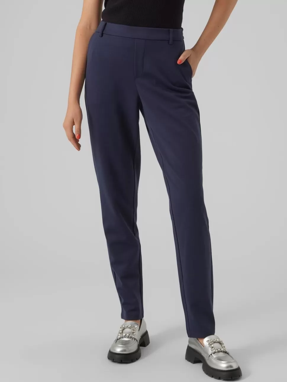 Byxor^VERO MODA VMLUCCA Medelhög Midja Byxor Navy Blazer