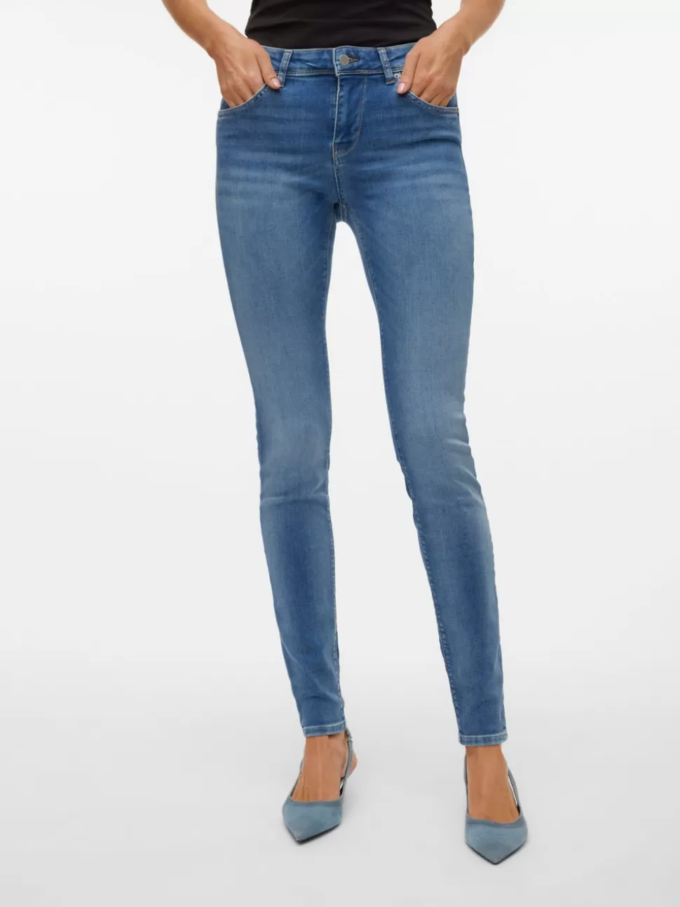 Jeans | Basics^VERO MODA VMLUX Medelhög Midja Slim Fit Jeans Medium Blue Denim