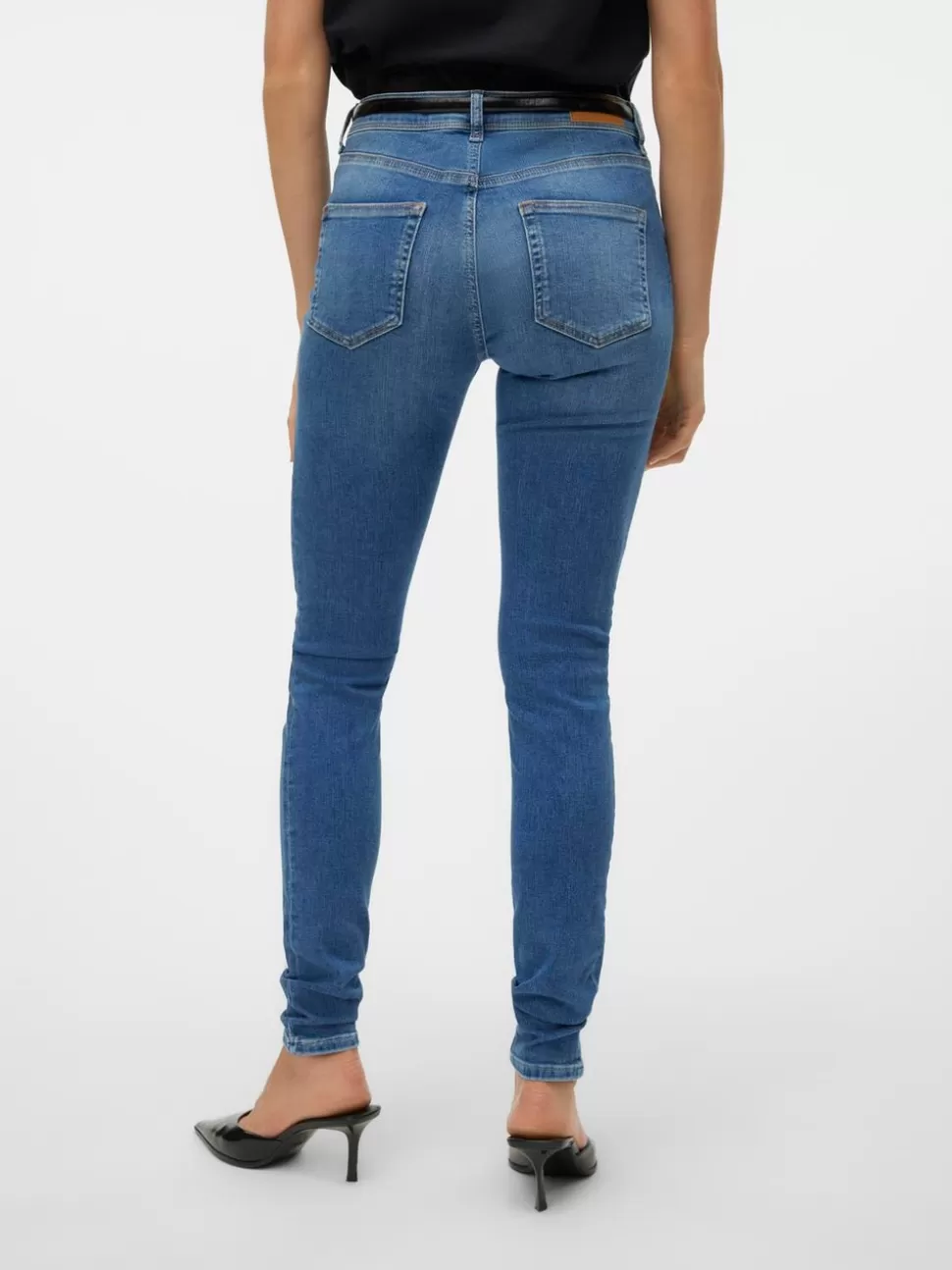 Jeans | Basics^VERO MODA VMLUX Medelhög Midja Slim Fit Jeans Medium Blue Denim