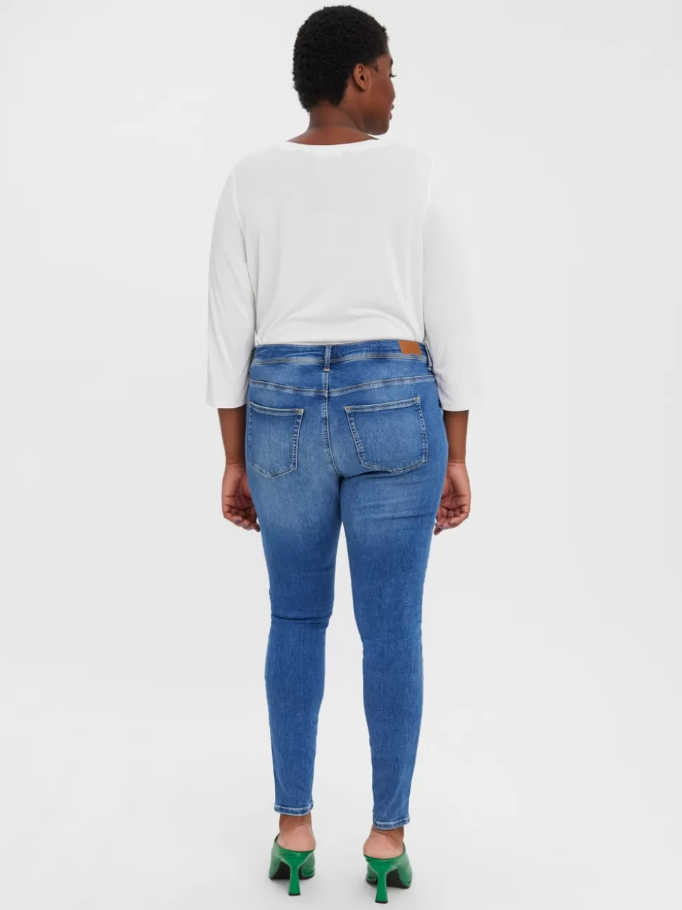 Jeans^VERO MODA VMLUX Medelhög Midja Slim Fit Jeans Medium Blue Denim