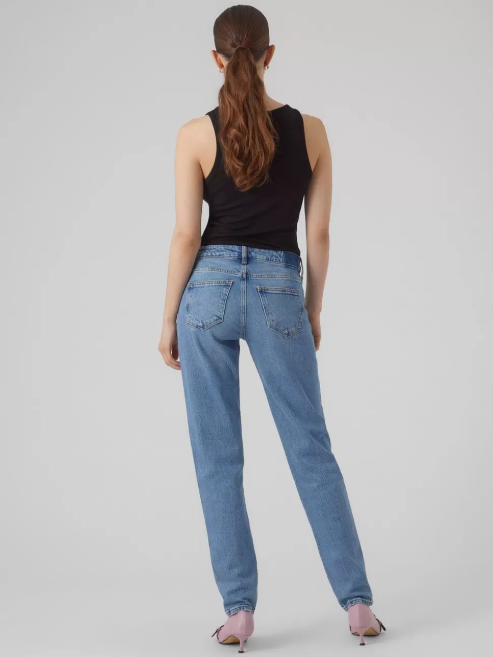 Jeans | Basics^VERO MODA VMMARRY Låg Midja Mom Fit Jeans Medium Blue Denim
