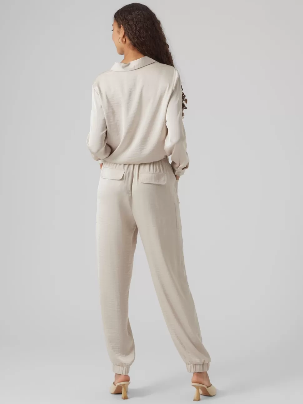 Byxor^VERO MODA VMMARYS Hög Midja Byxor Pumice Stone