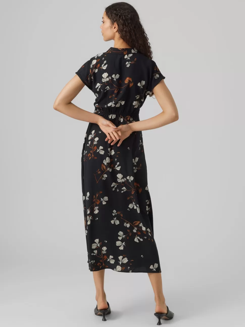 Klänningar^VERO MODA VMNEWHALLIE Lång Klänning Black