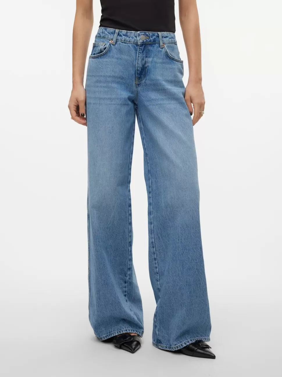 Jeans^VERO MODA VMREMY Medelhög Midja Vid Passform Jeans Medium Blue Denim