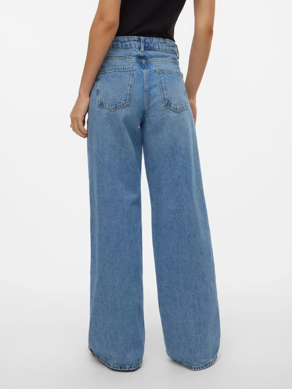 Jeans^VERO MODA VMREMY Medelhög Midja Vid Passform Jeans Medium Blue Denim